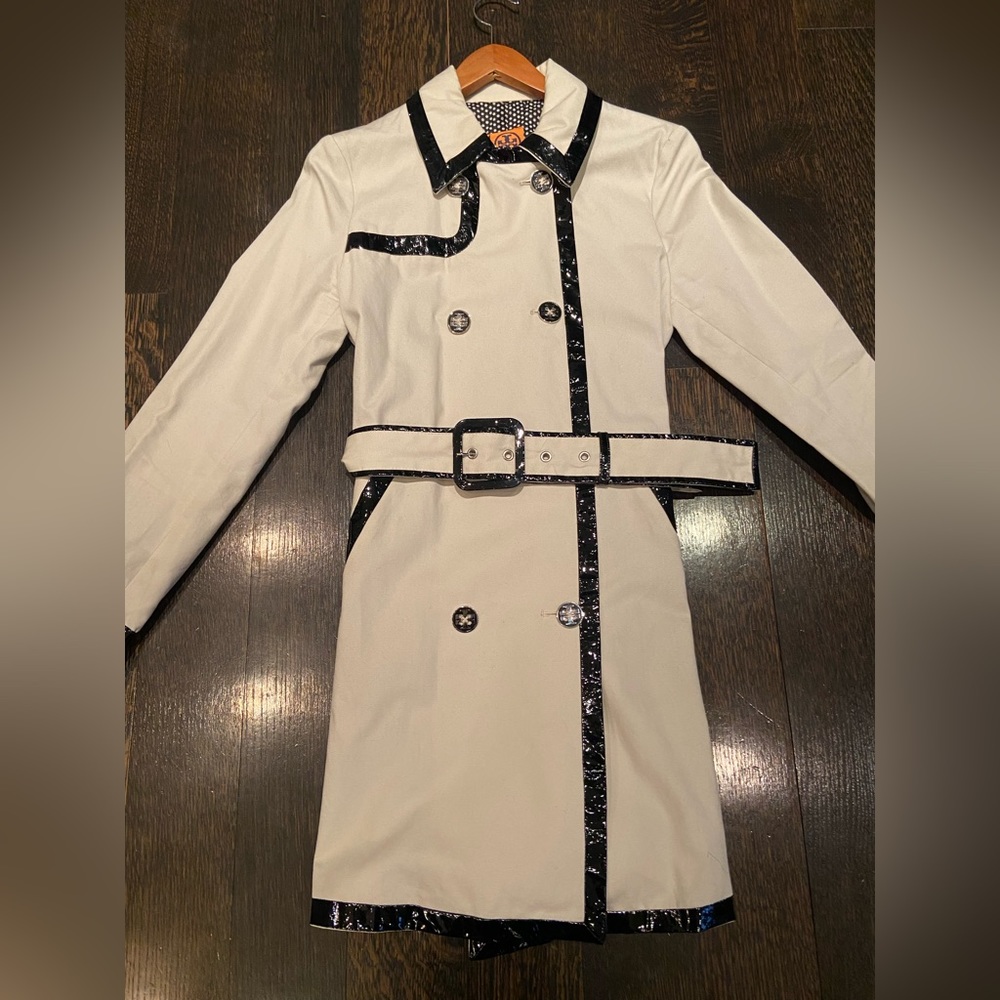 Tory Burch cream Trench Coat with black patent detail, size 6